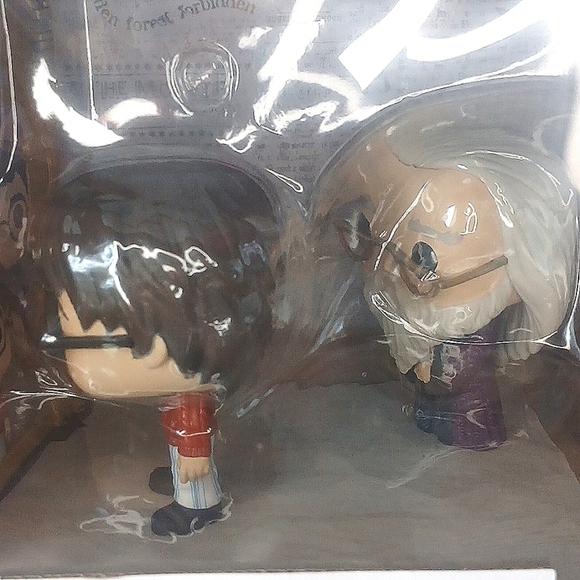 HUGE! Box Funko Pop Harry Potter & Albus Dumbledore with Mirror of Erised - Picture 3 of 5